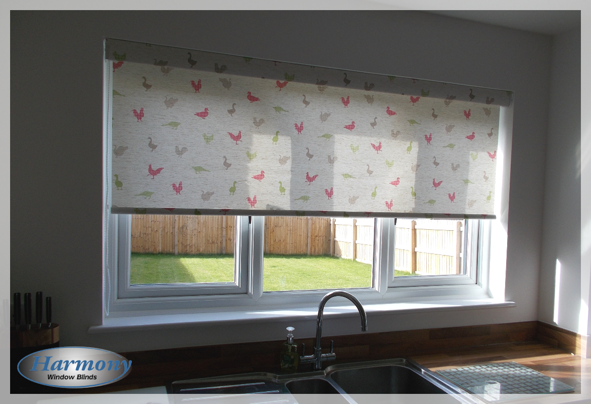 kitchen patterned blinds