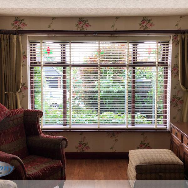 Taped Wooden Blinds in a Traditional Living Room